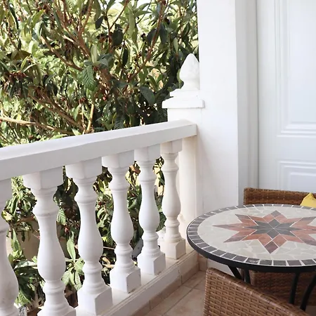 Casa Dia Y Noche מלון קלפה