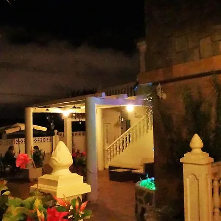 Casa Dia Y Noche 2* קלפה